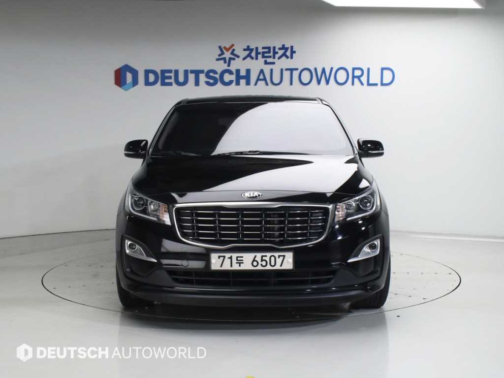 KIA Carnival - Vista 3
