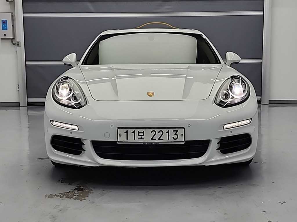 Porsche Panamera - Vista 2
