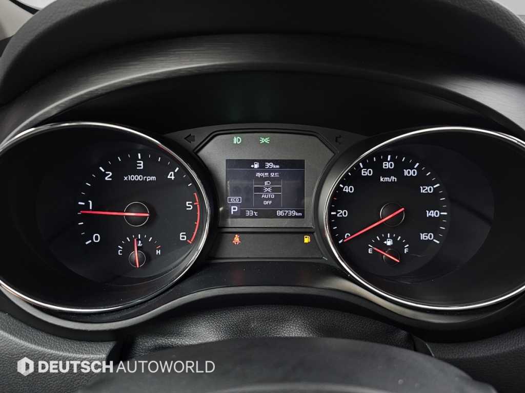 KIA Carnival - Vista 10