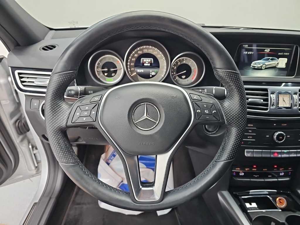 Mercedes Benz E class - Vista 11