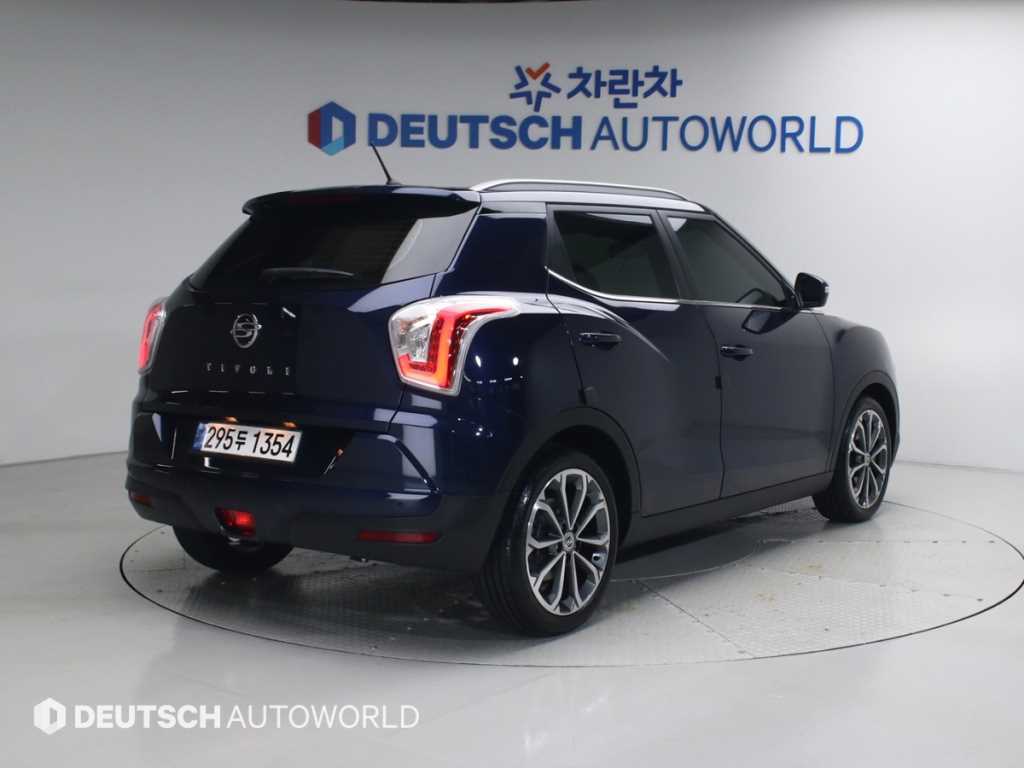 Ssangyong Tivoli - Vista 2