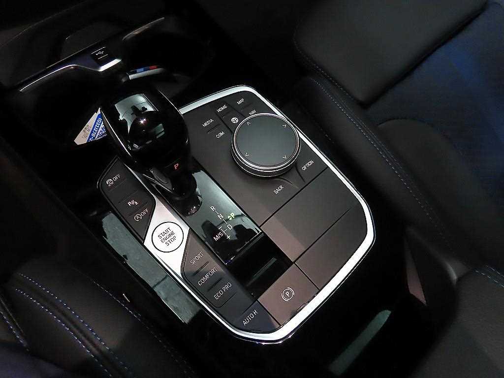 BMW 1 series 2023 Negro - Importación desde Corea - HF Imports Iquique - Foto 14
