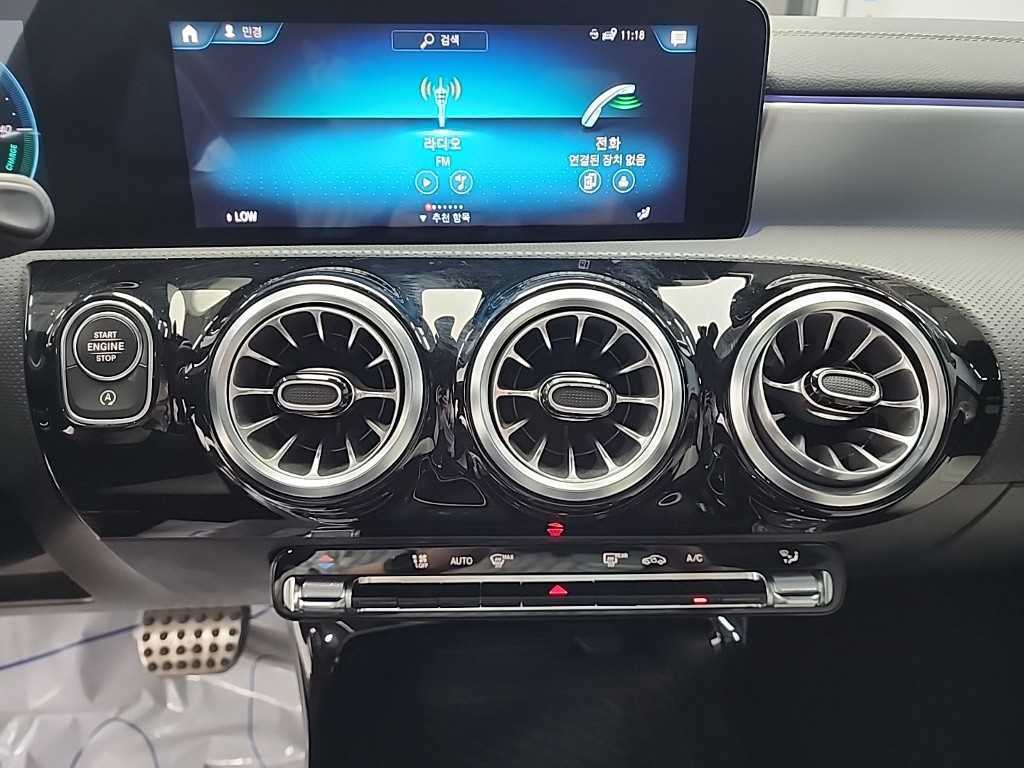 Mercedes Benz CLA Class - Vista 12
