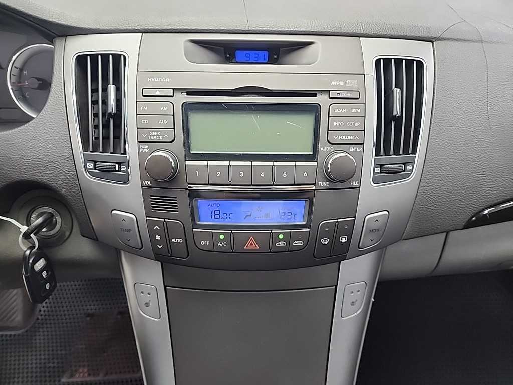 HYUNDAI Sonata - Vista 12