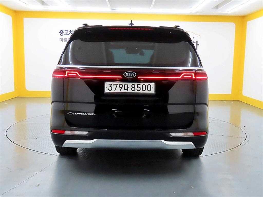 KIA Carnival - Vista 3