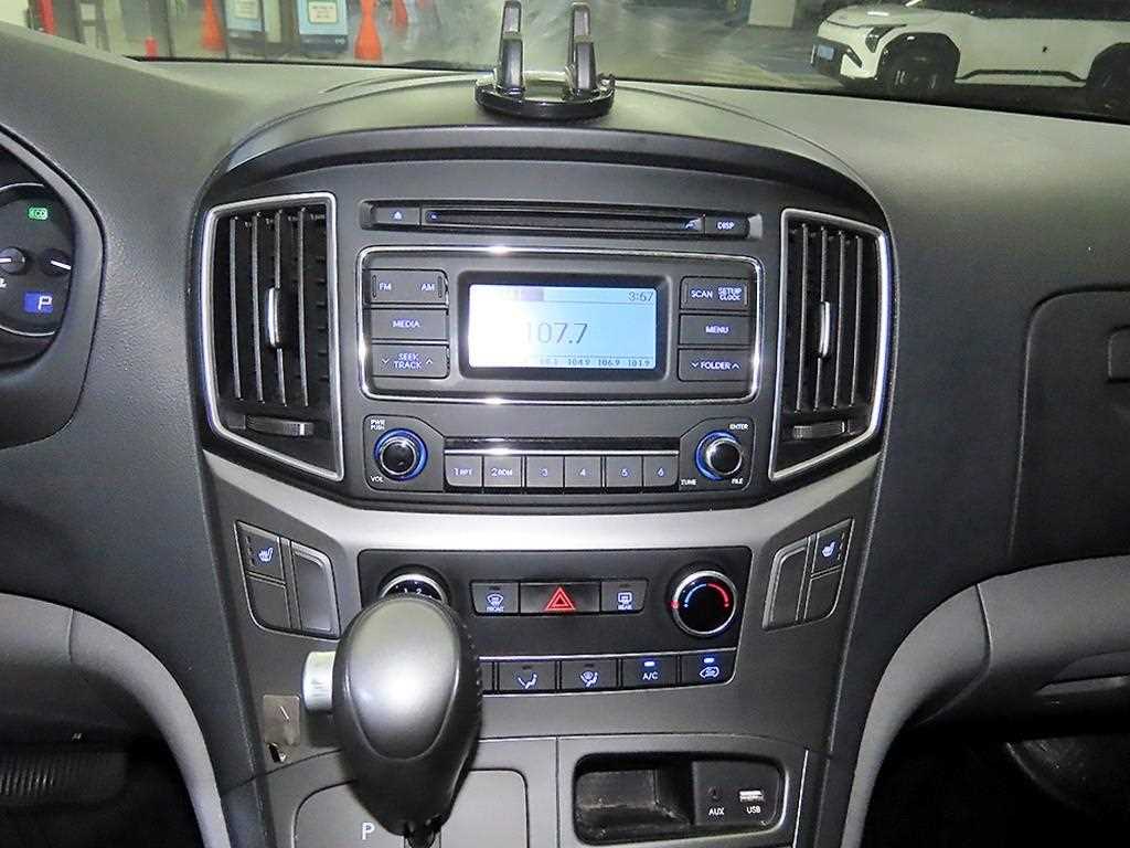 HYUNDAI Starex 2021 Gris - Importación desde Corea - HF Imports Iquique - Foto 13