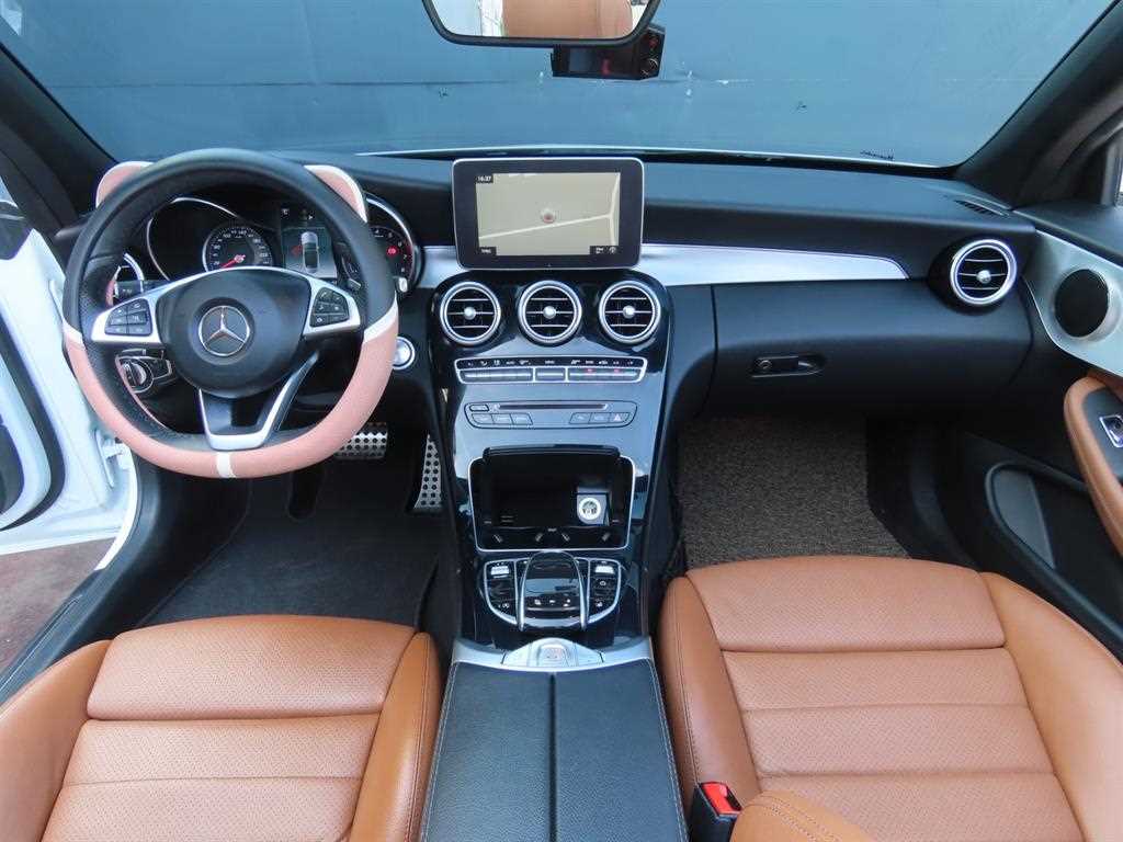 Mercedes Benz C Class - Vista 11