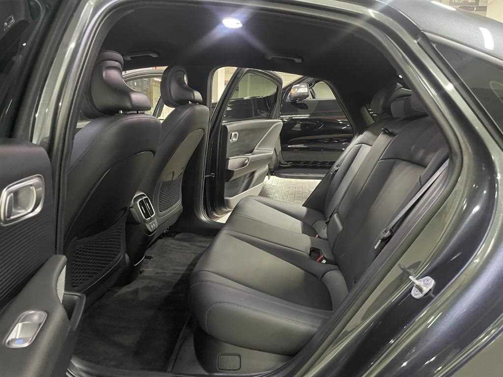 HYUNDAI Ioniq 6 - Vista 10