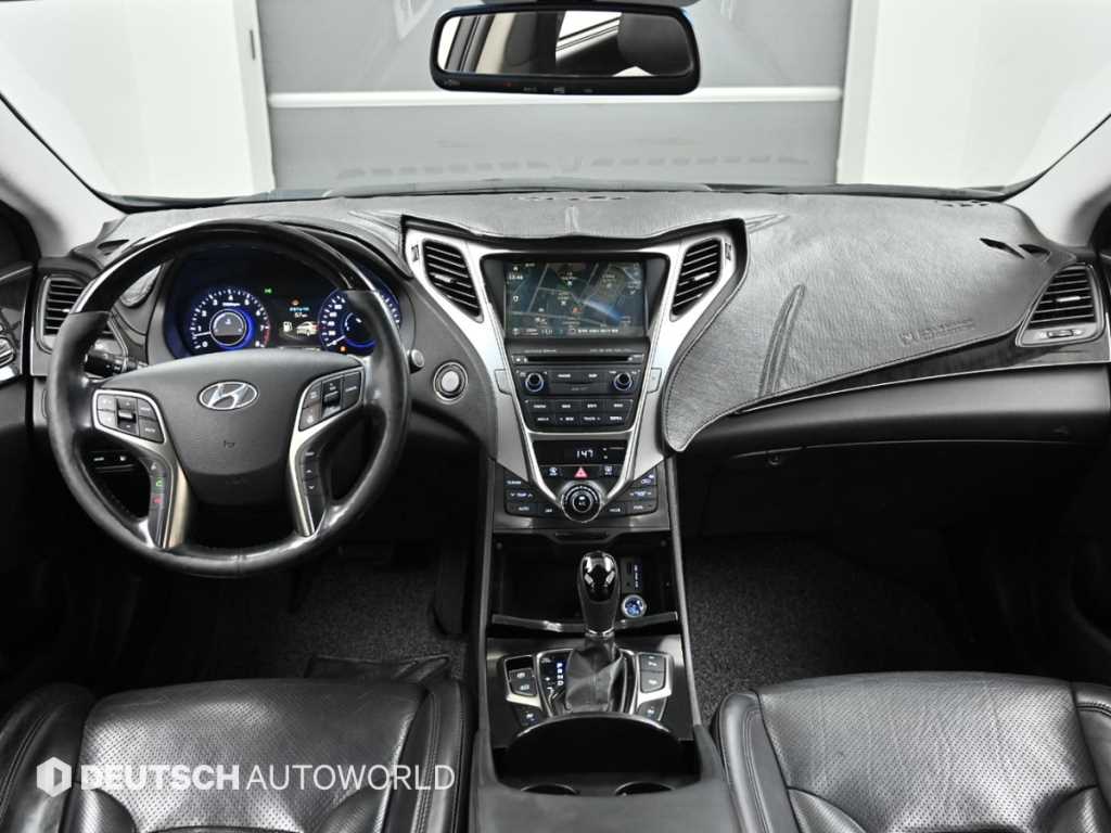 HYUNDAI Grandeur - Vista 9
