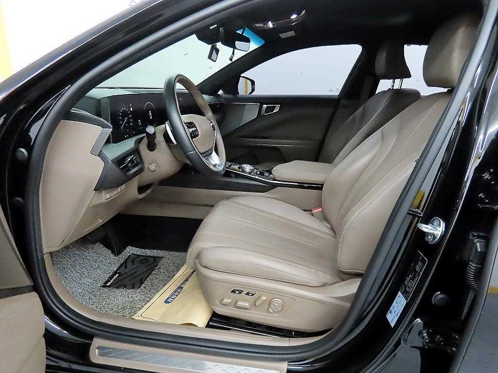 KIA K8 - Vista 7