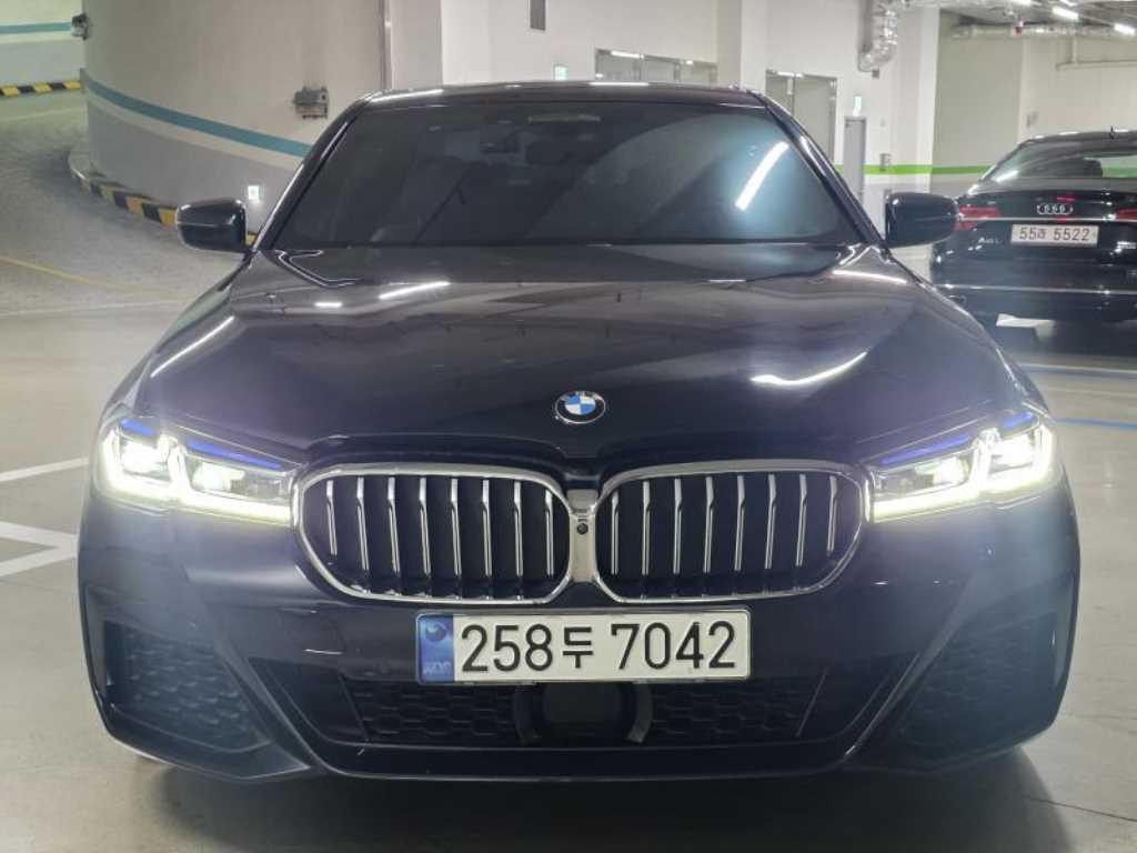 BMW 5 Series 2021 Negro - Importación desde Corea - HF Imports Iquique - Foto 1