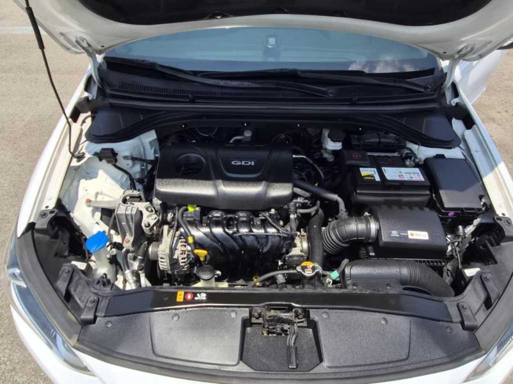 HYUNDAI Avante 2017 Blanco - Importación desde Corea - HF Imports Iquique - Foto 20