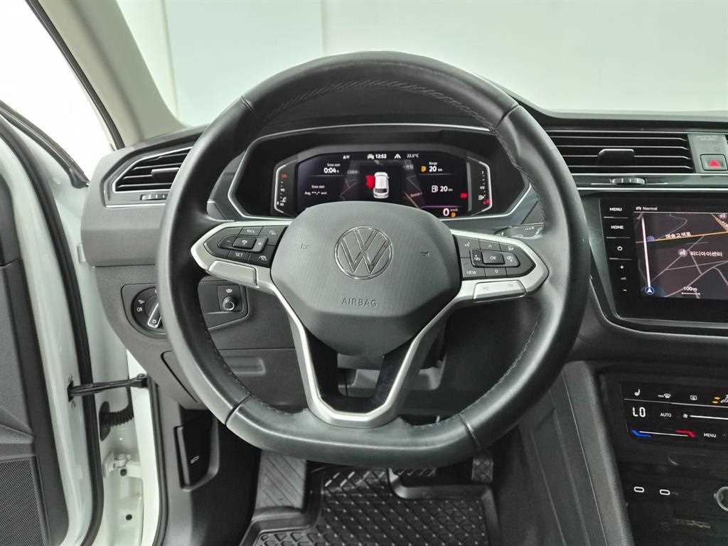 Volkswagen Tiguan - Vista 11