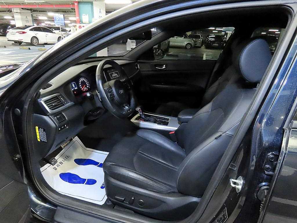 KIA K5 - Vista 8