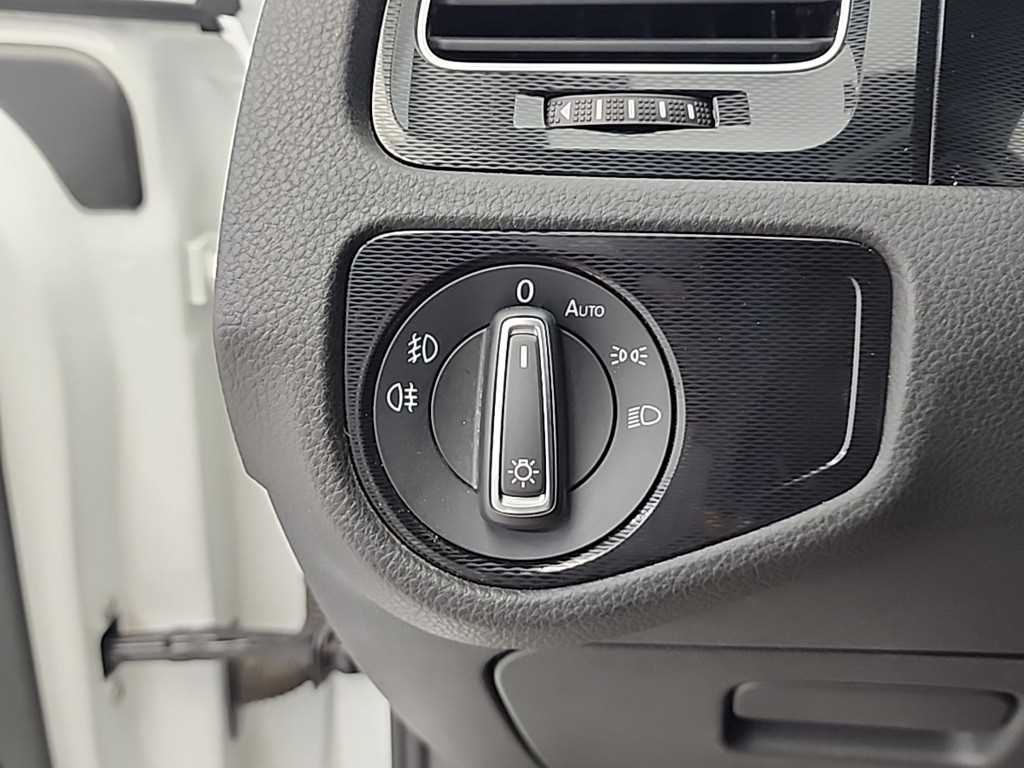 Volkswagen Golf 2015 Blanco - Importación desde Corea - HF Imports Iquique - Foto 20