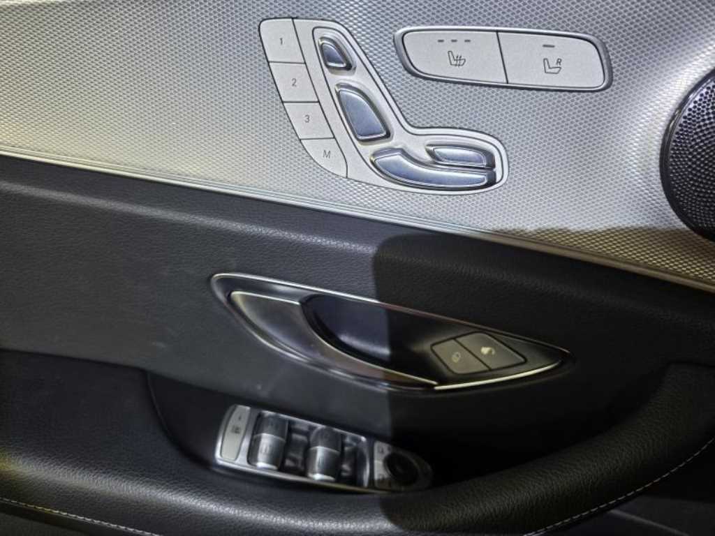 Mercedes Benz E class - Vista 3