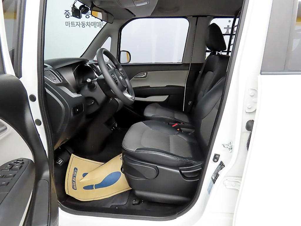 KIA Ray - Vista 7