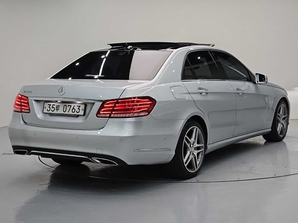 Mercedes Benz E class - Vista 6