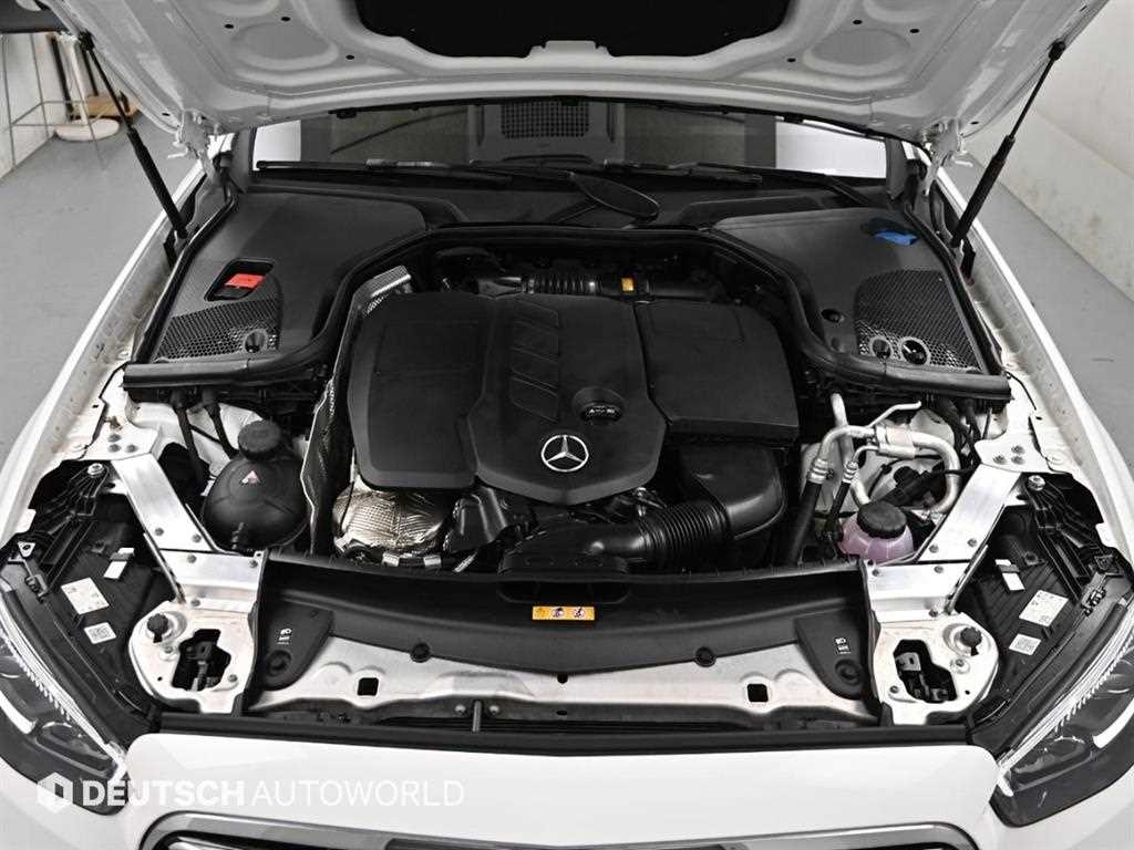 Mercedes Benz E class - Vista 8