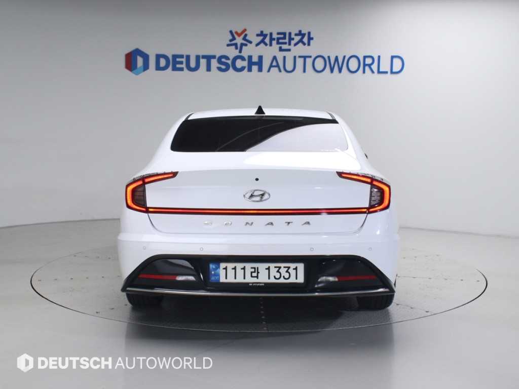HYUNDAI Sonata - Vista 6