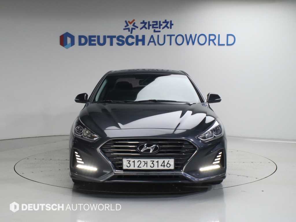 HYUNDAI Sonata - Vista 3