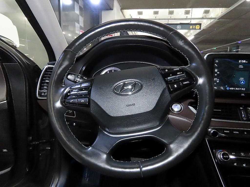 HYUNDAI Grandeur - Vista 10
