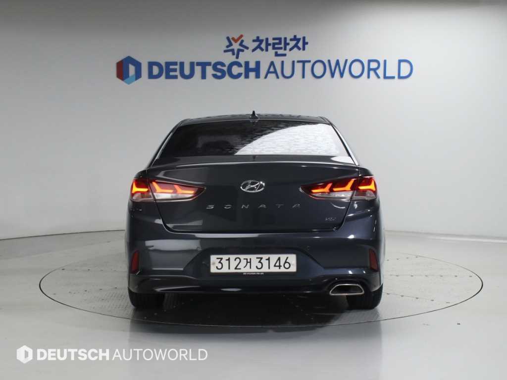 HYUNDAI Sonata - Vista 6