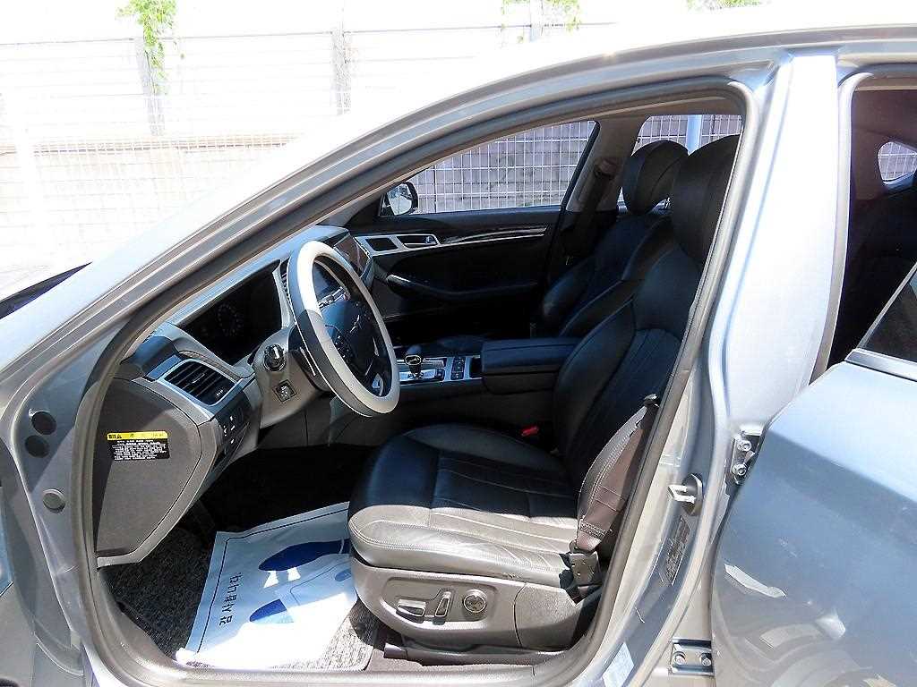 Genesis G80 - Vista 5