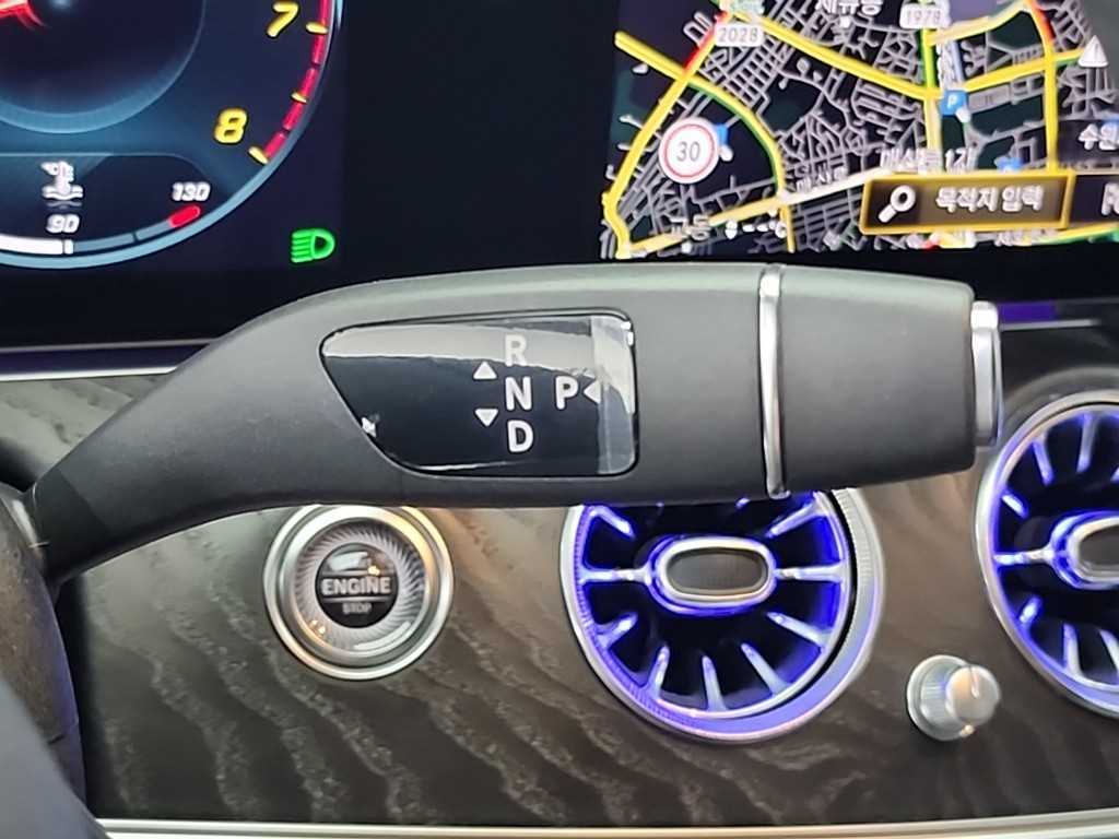 Mercedes Benz E class - Vista 10