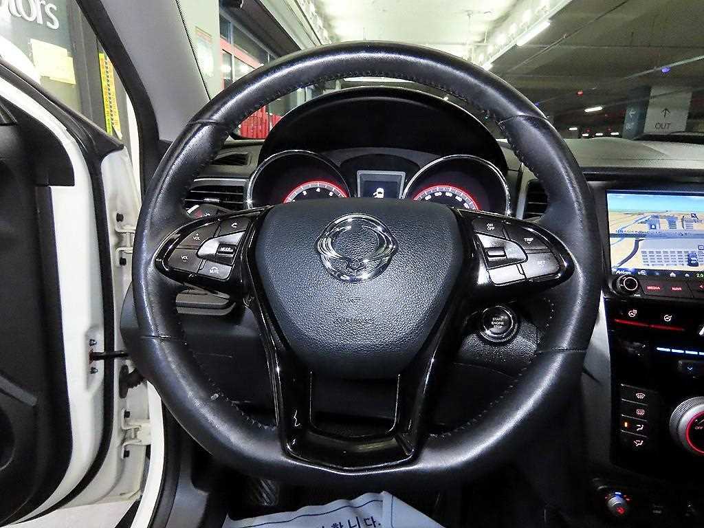 Ssangyong Tivoli - Vista 10