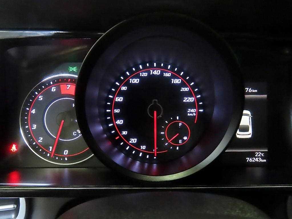 HYUNDAI Avante - Vista 11