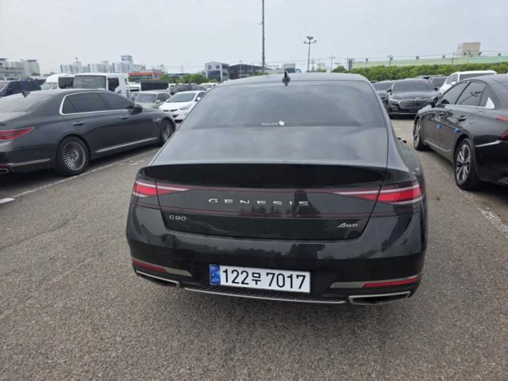 Genesis G90 - Vista 8