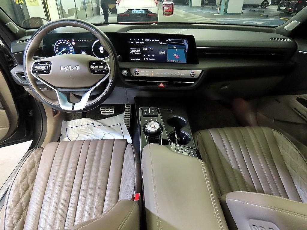 KIA K8 - Vista 12