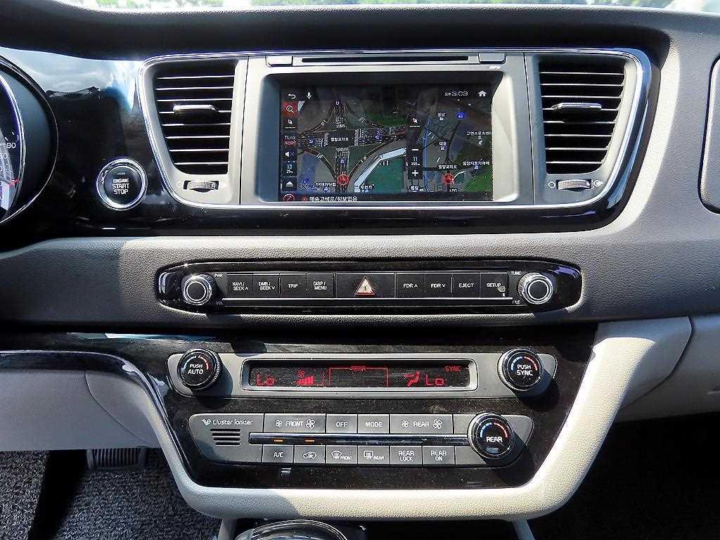 KIA Carnival 2016 Gris - Importación desde Corea - HF Imports Iquique - Foto 16