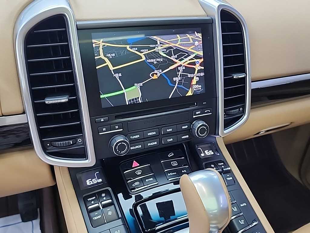 Porsche Cayenne - Vista 12