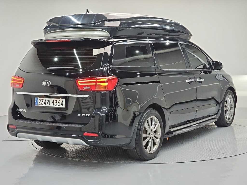 KIA Carnival - Vista 6