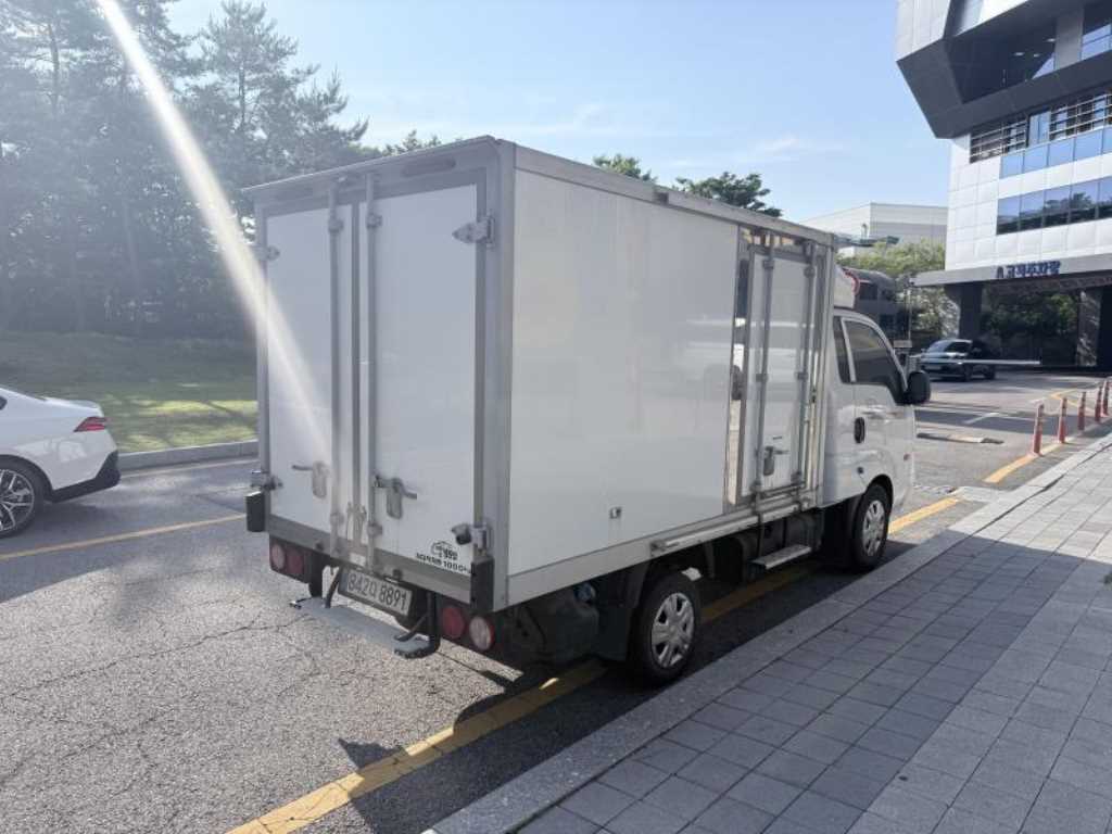 Small Truck Top_Refrigerator Top - Vista 3