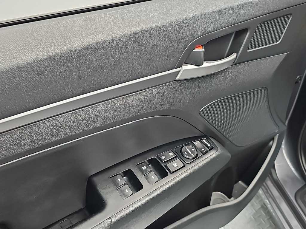 HYUNDAI Avante 2017 Gris - Importación desde Corea - HF Imports Iquique - Foto 17