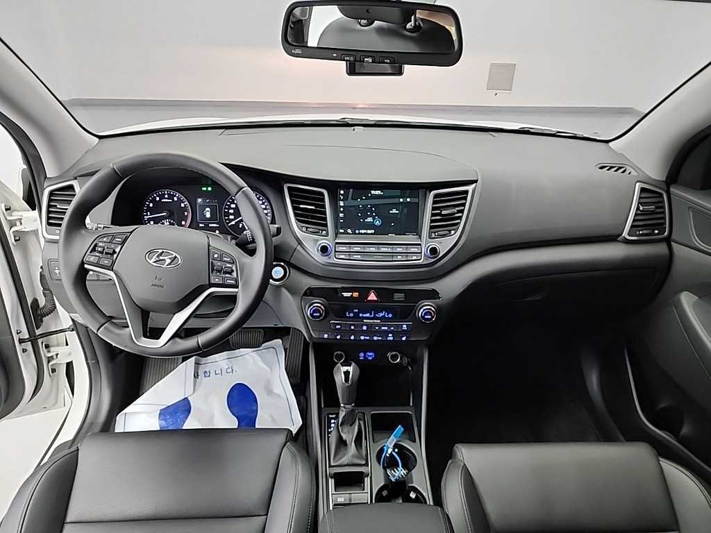HYUNDAI Tucson - Vista 9