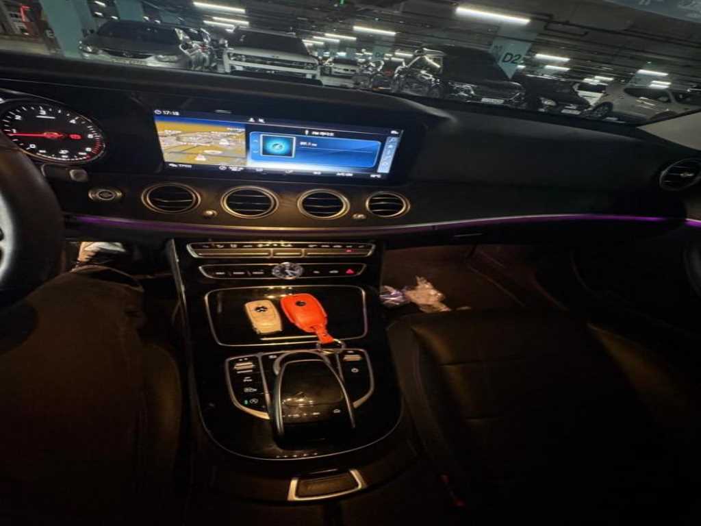 Mercedes Benz E class - Vista 11