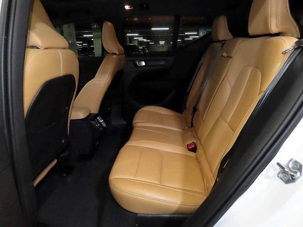 Volvo XC40 - Vista 9