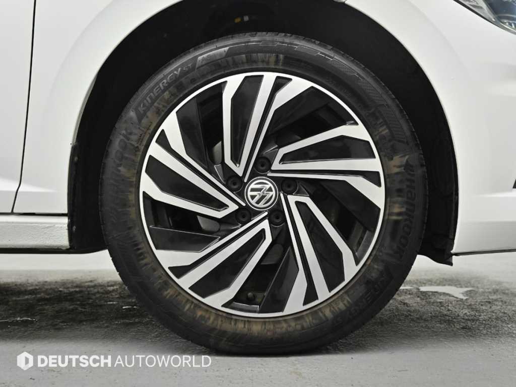 Volkswagen Jetta - Vista 5