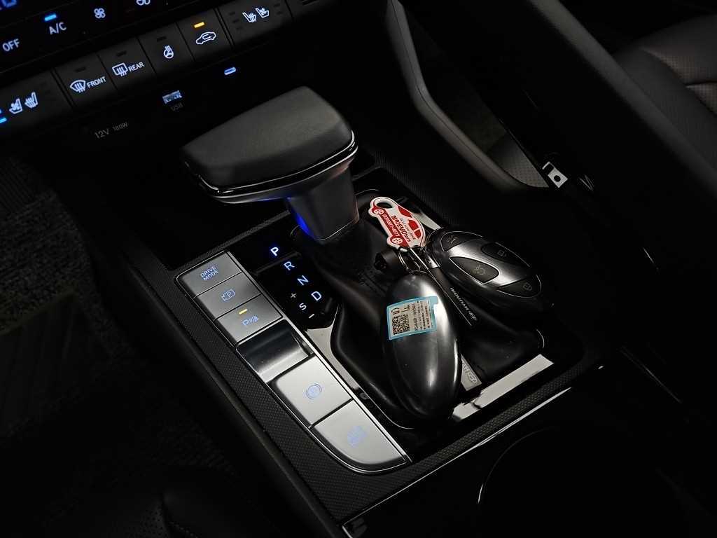 HYUNDAI Avante - Vista 10