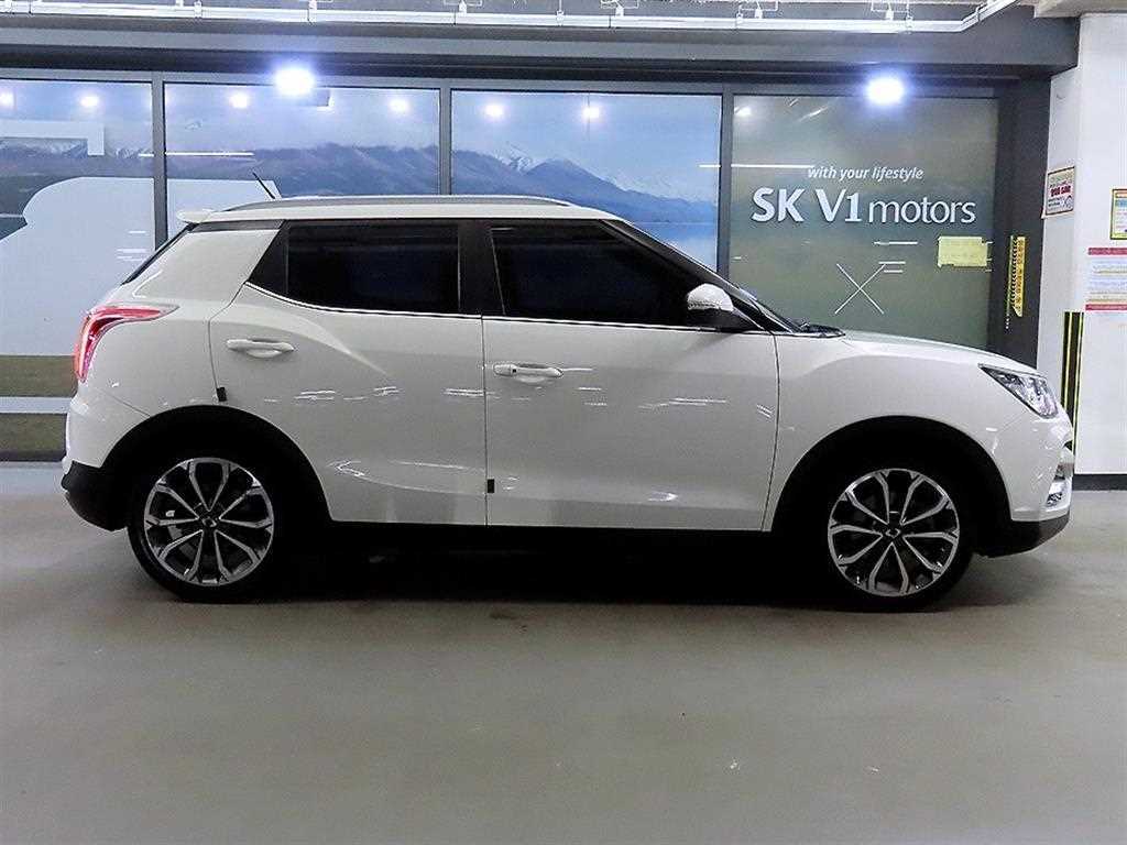 Ssangyong Tivoli - Vista 3
