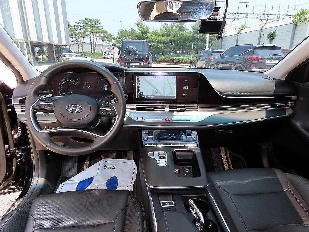 HYUNDAI Grandeur - Vista 9