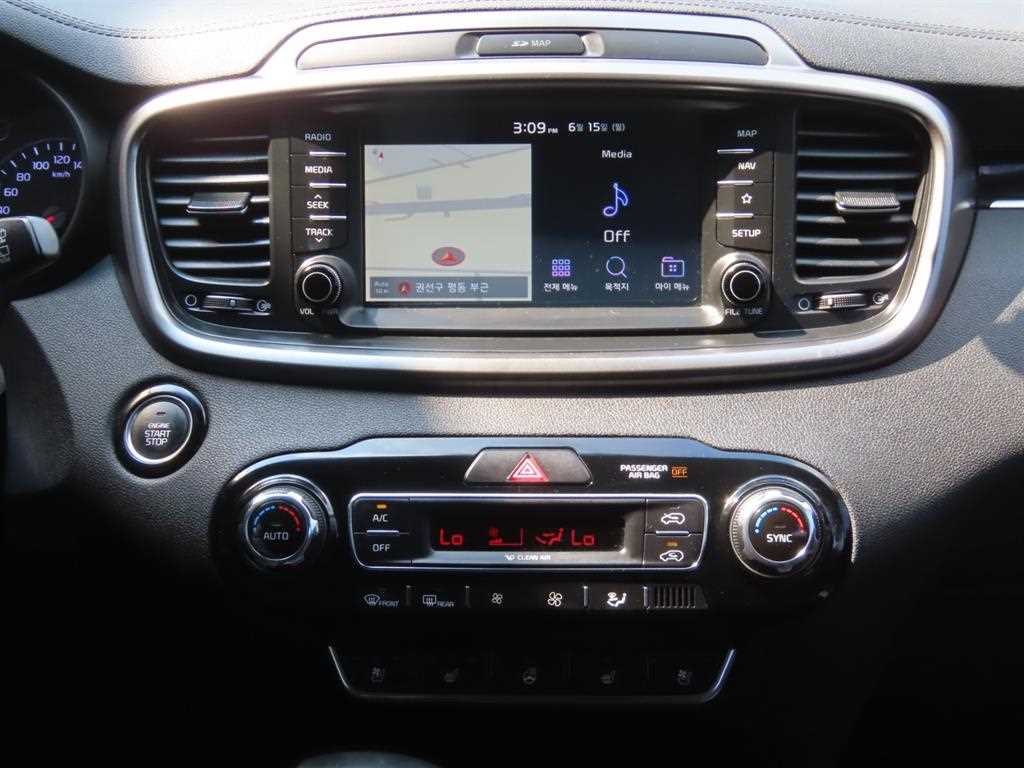 KIA Sorento - Vista 12