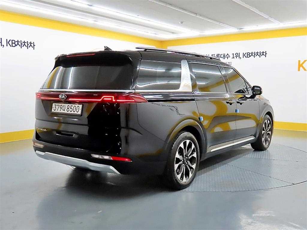 KIA Carnival - Vista 6