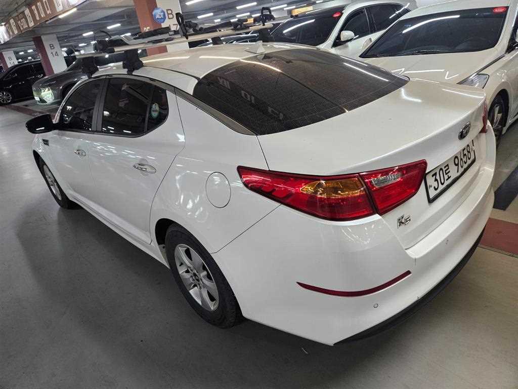 KIA K5 - Vista 3
