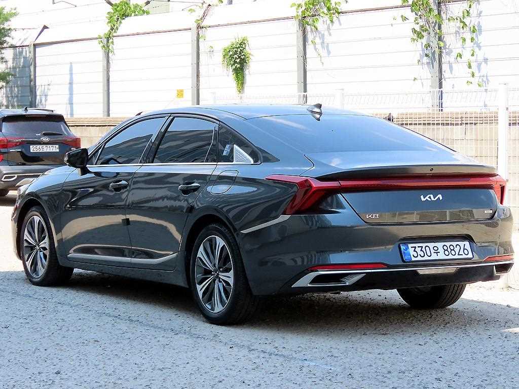 KIA K8 - Vista 3