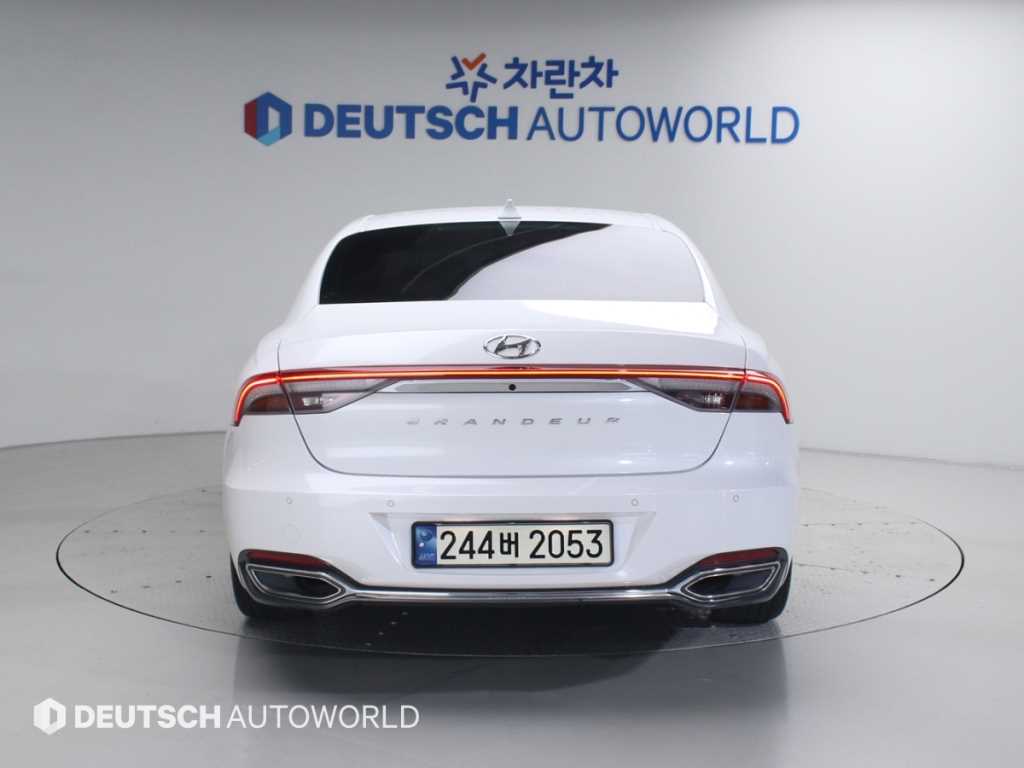 HYUNDAI Grandeur - Vista 7